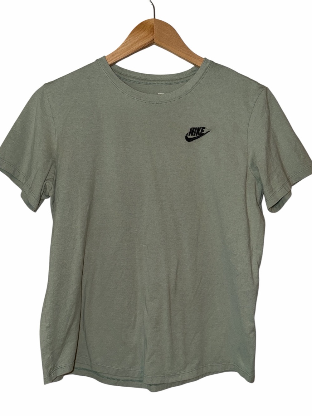 The Nike Tee 100% Cotton T-Shirt Sage Green Back To School